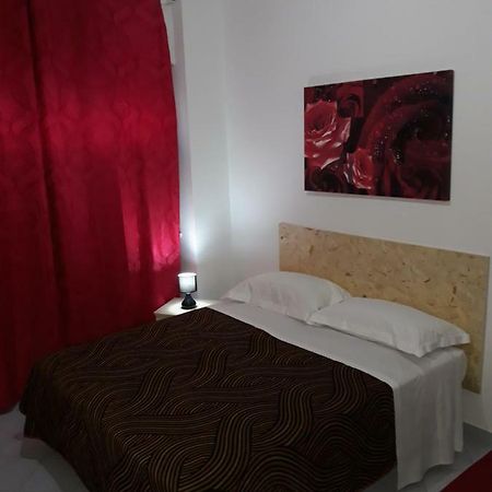 Rooms Center Wolf - Matrimoniale E Comunicanti 마테라 외부 사진